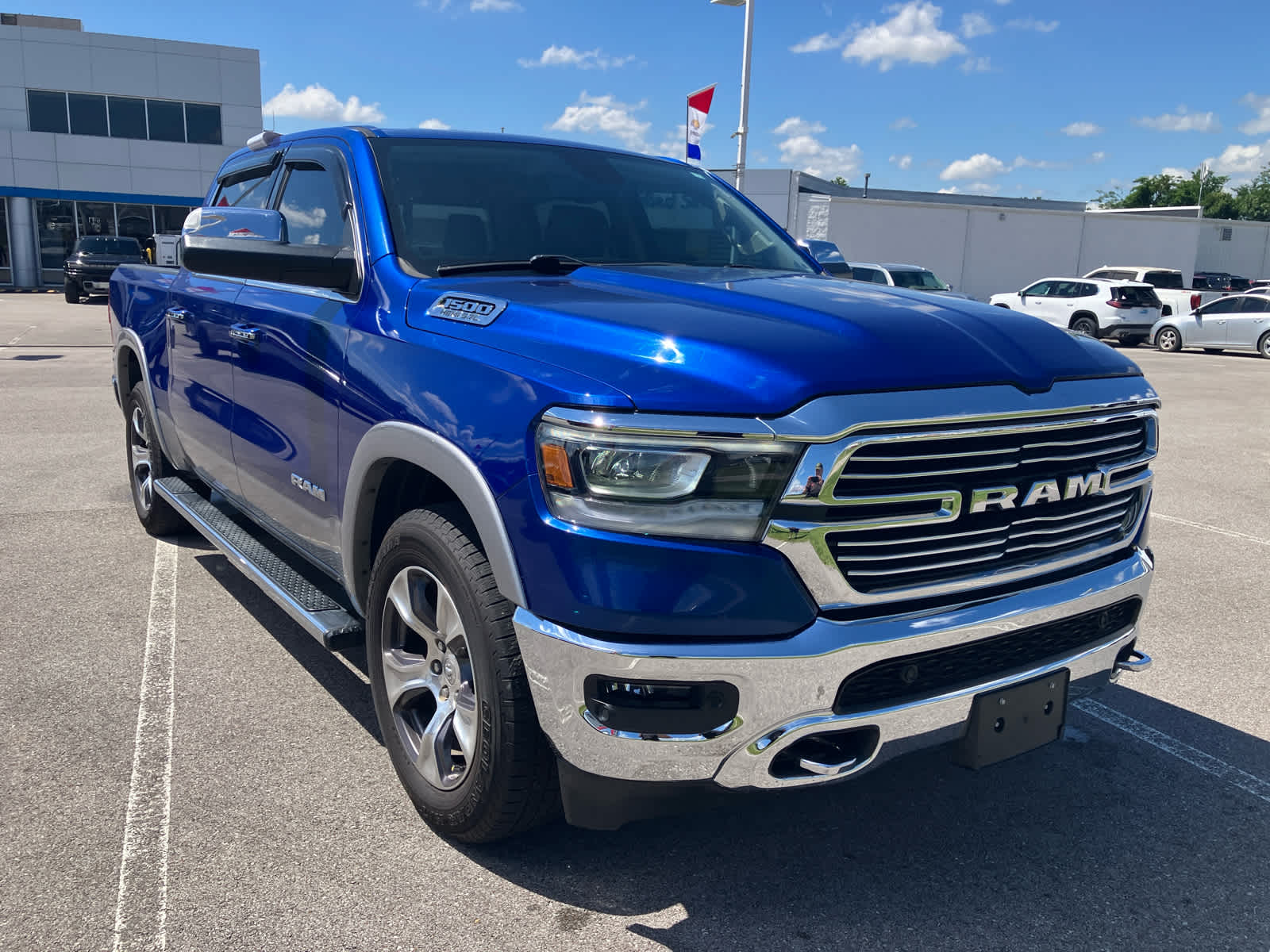 2019 RAM 1500 Laramie 4x4 Crew Cab 5'7's photo