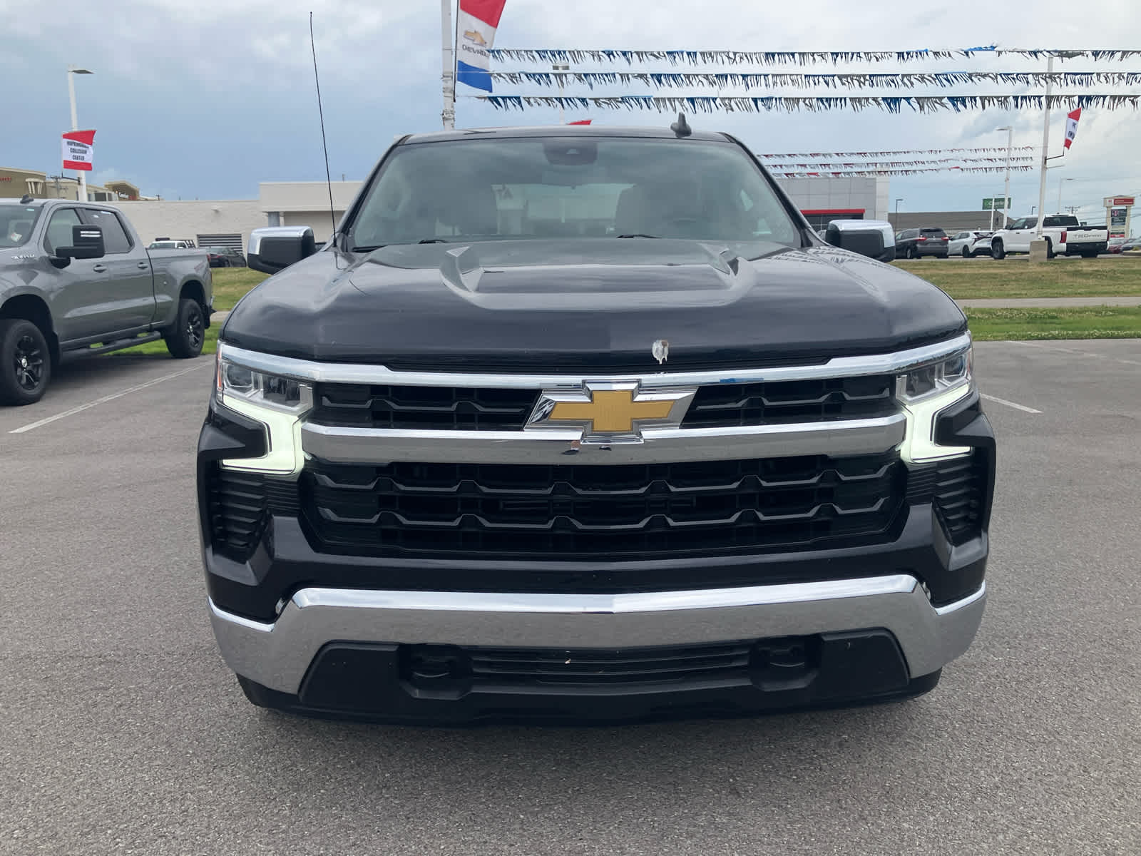 2022 Chevrolet Silverado 1500 LT (2FL)