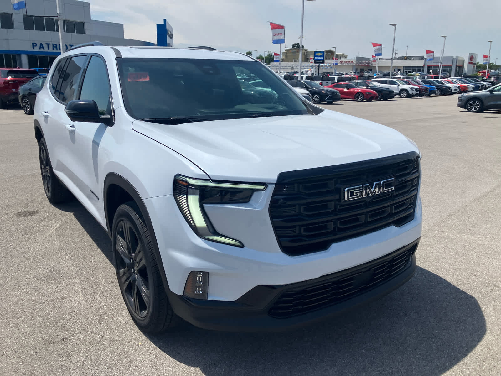 2026 GMC Acadia Elevation