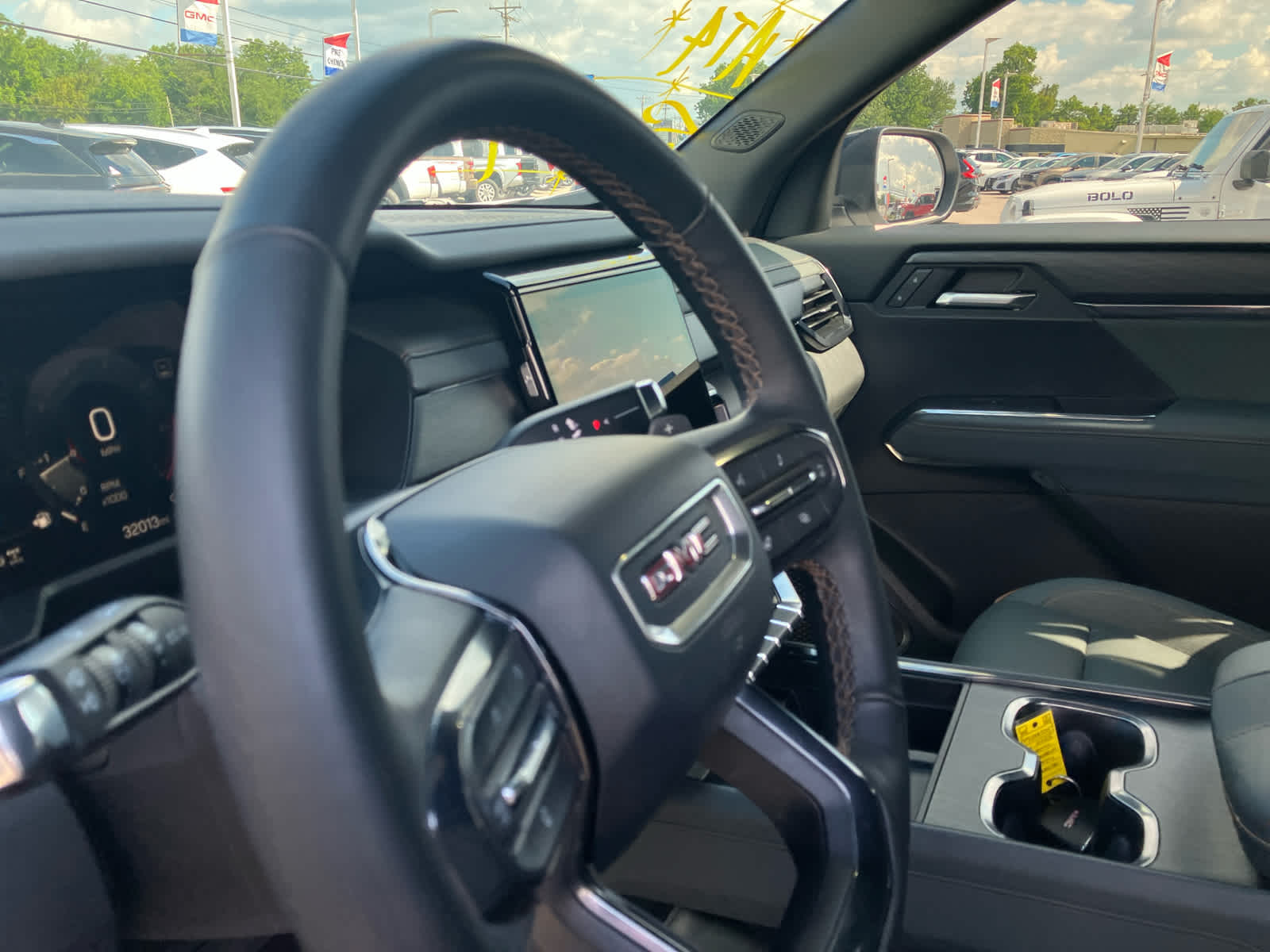 2025 GMC Acadia AT4