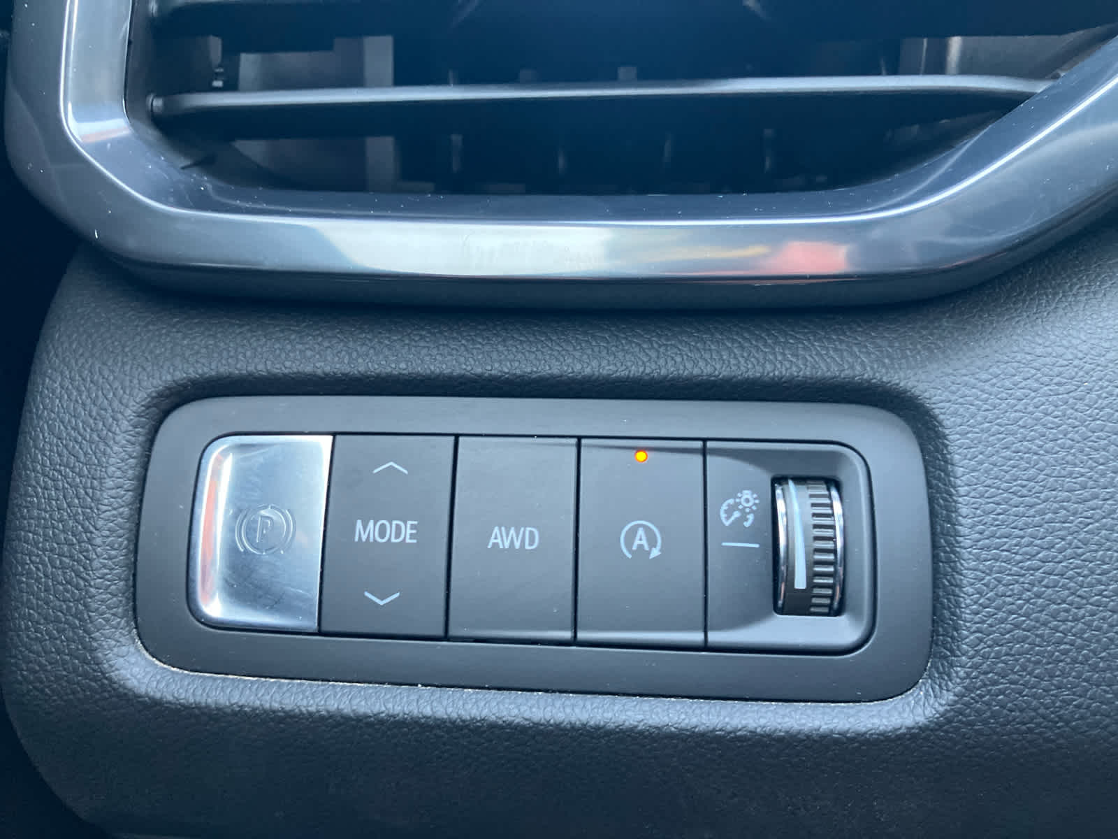 2025 GMC Acadia AT4