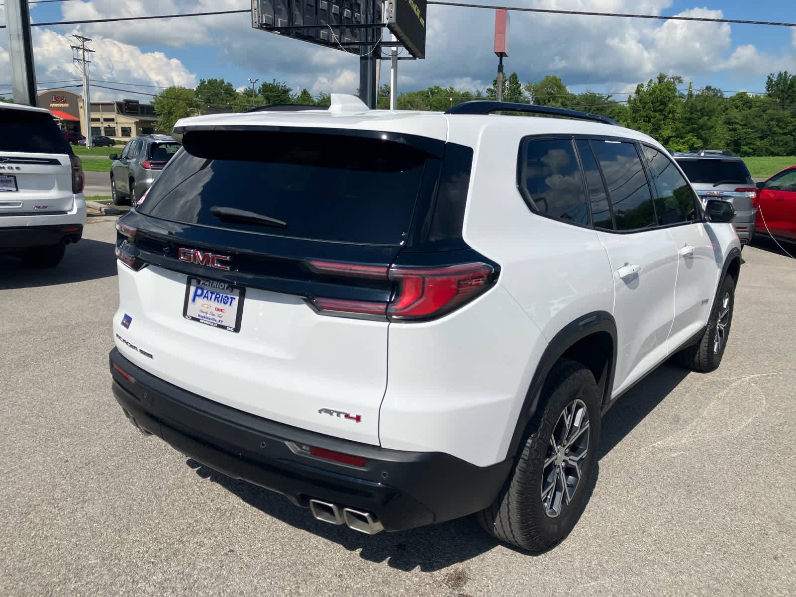 2025 GMC Acadia AT4