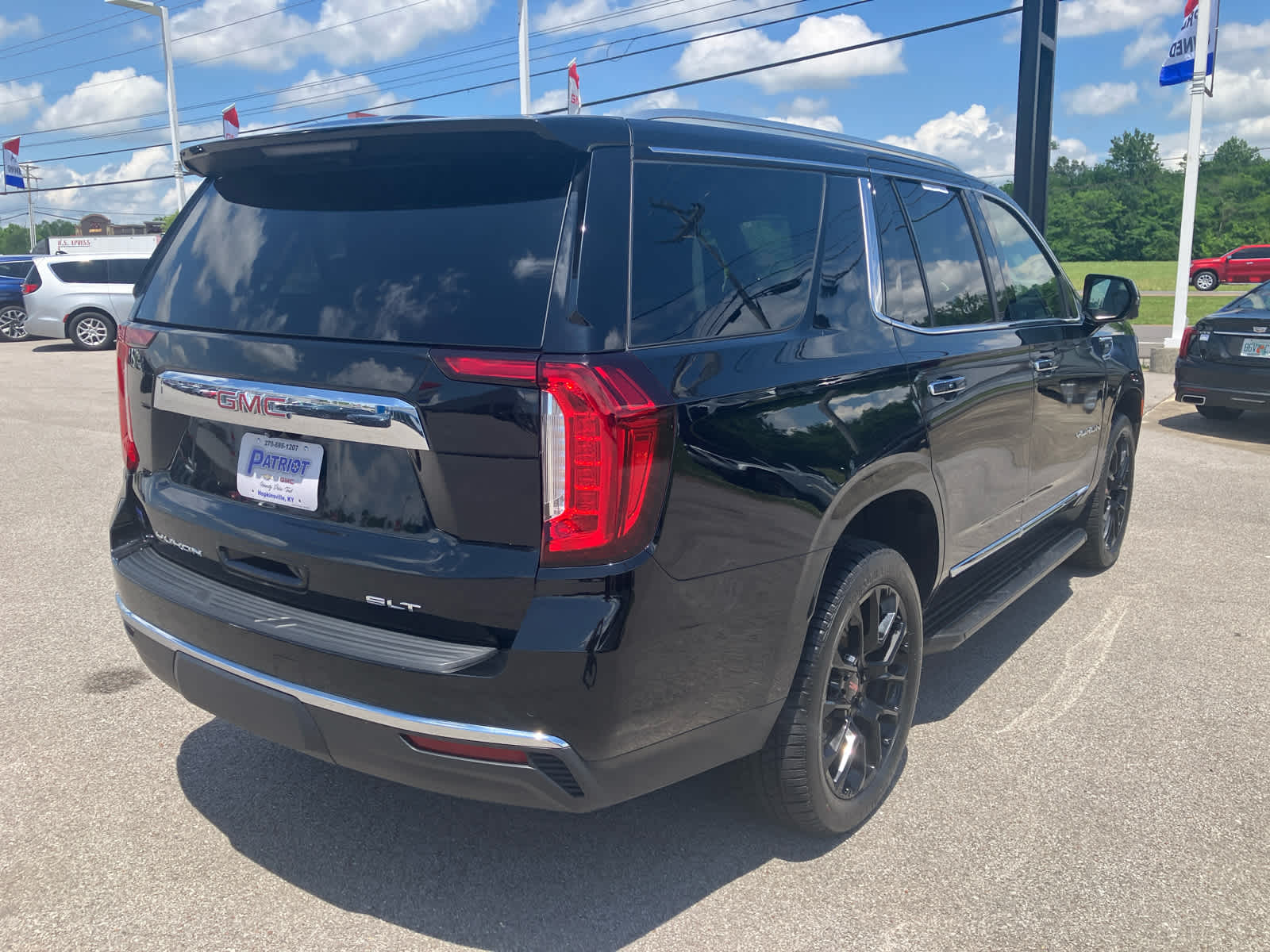 2023 GMC Yukon SLT