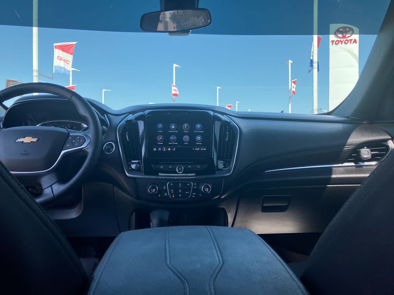 2022 Chevrolet Traverse LT Cloth
