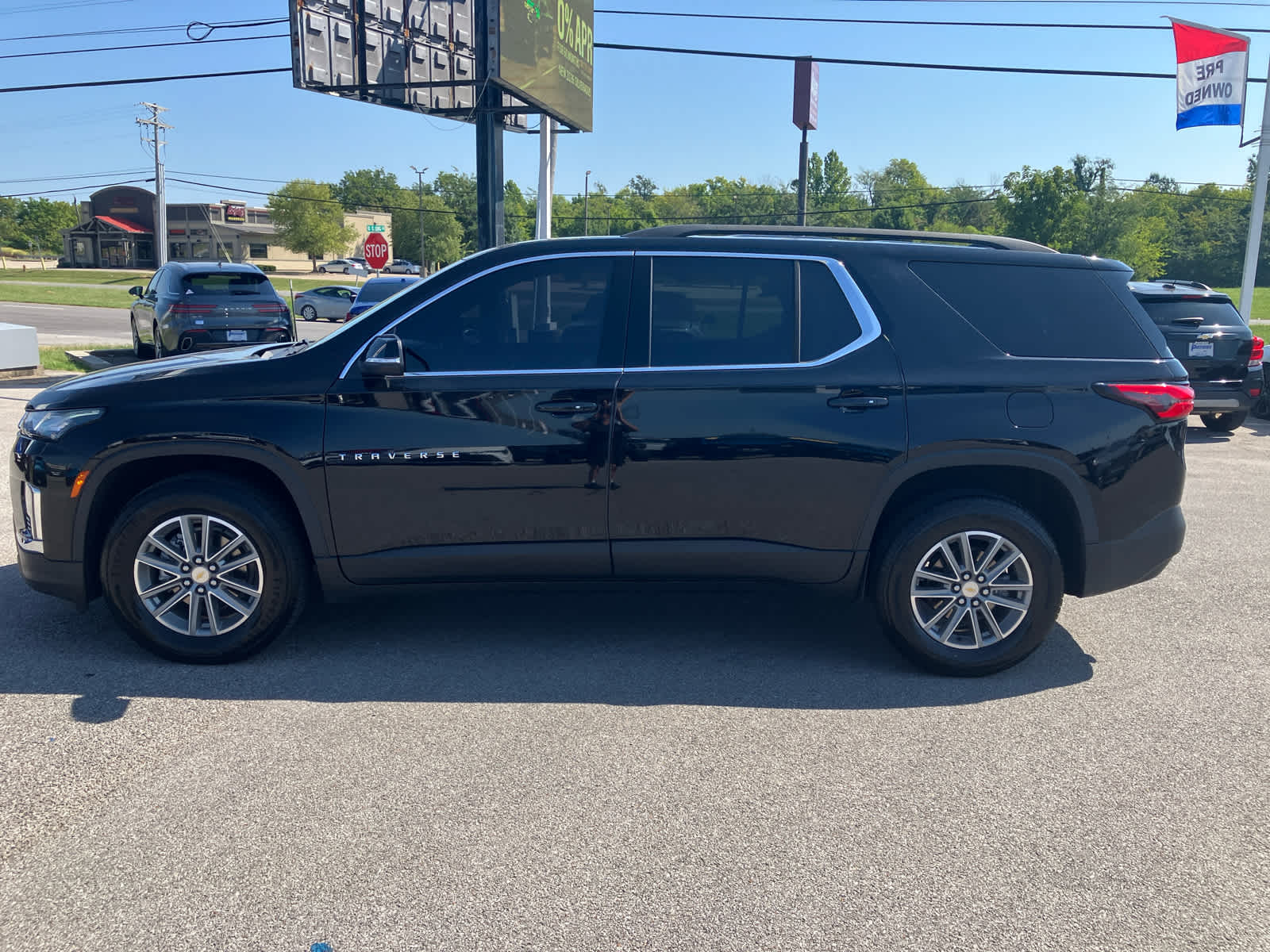2022 Chevrolet Traverse LT Cloth
