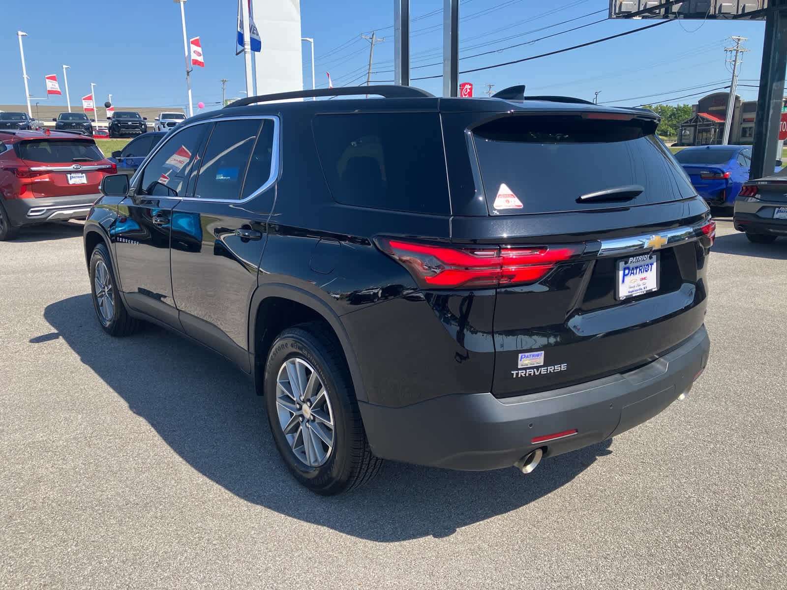 2022 Chevrolet Traverse LT Cloth