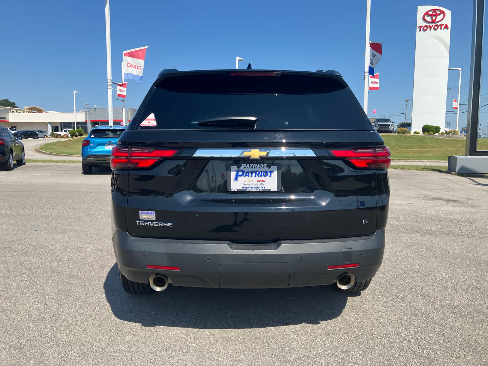 2022 Chevrolet Traverse LT Cloth