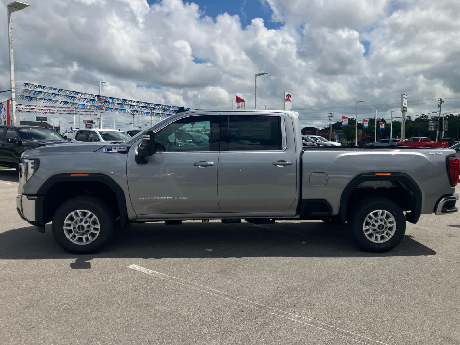 2026 GMC Sierra 2500 HD SLE