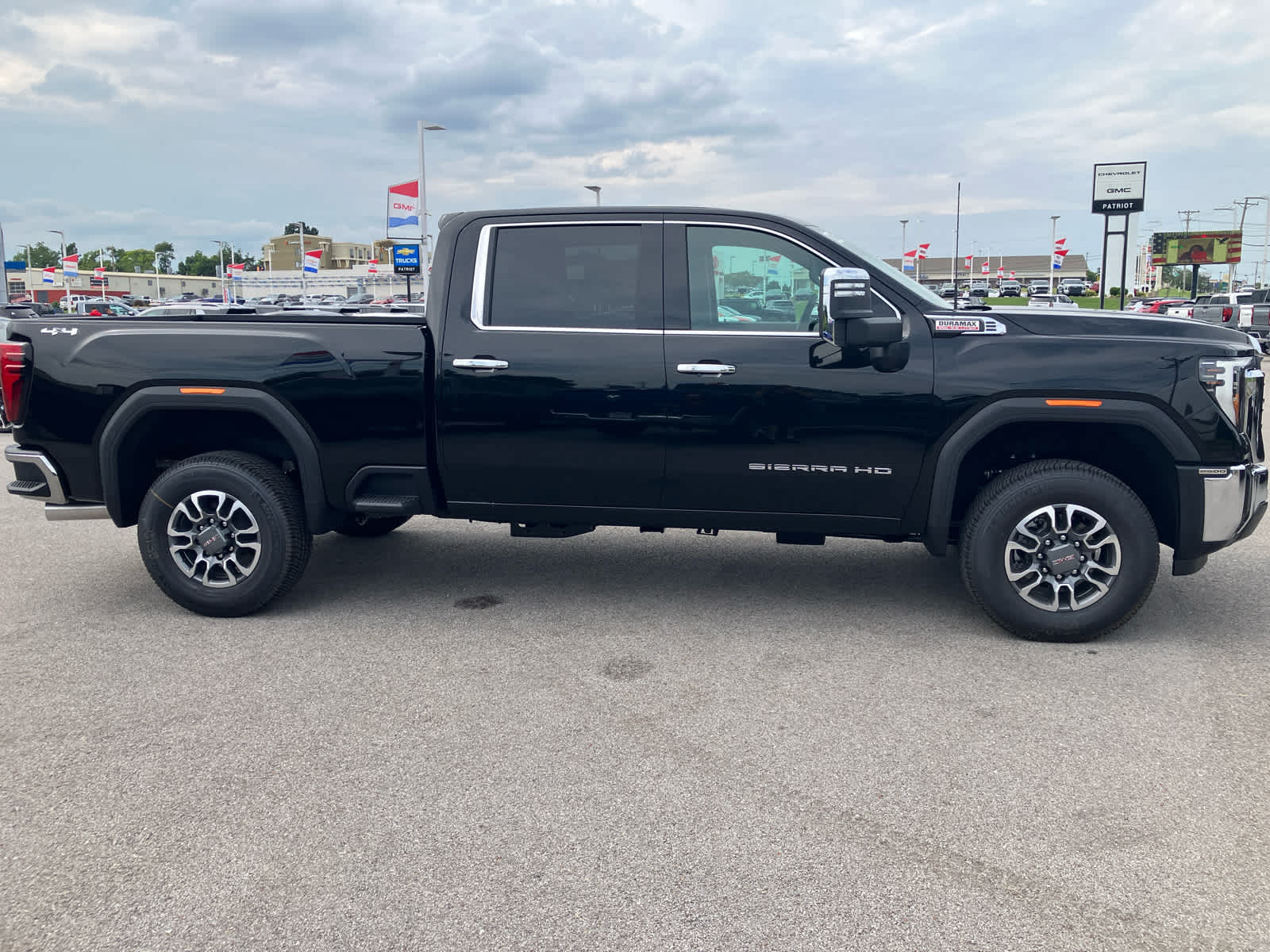 2026 GMC Sierra 2500 HD SLT