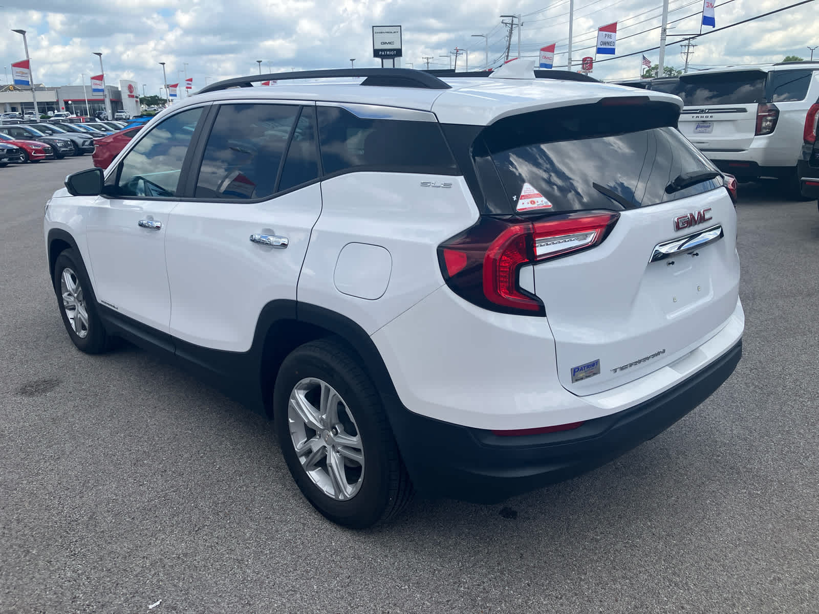 2022 GMC Terrain SLE