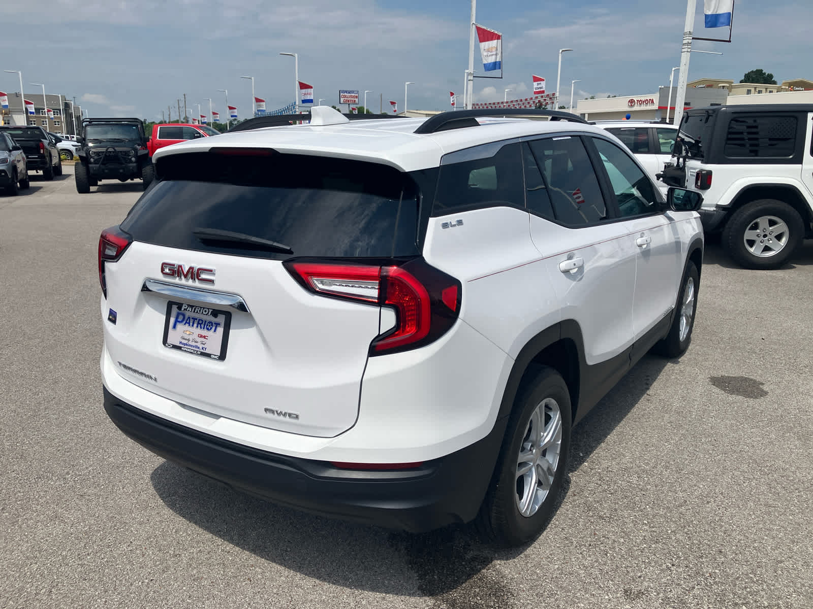 2023 GMC Terrain SLE