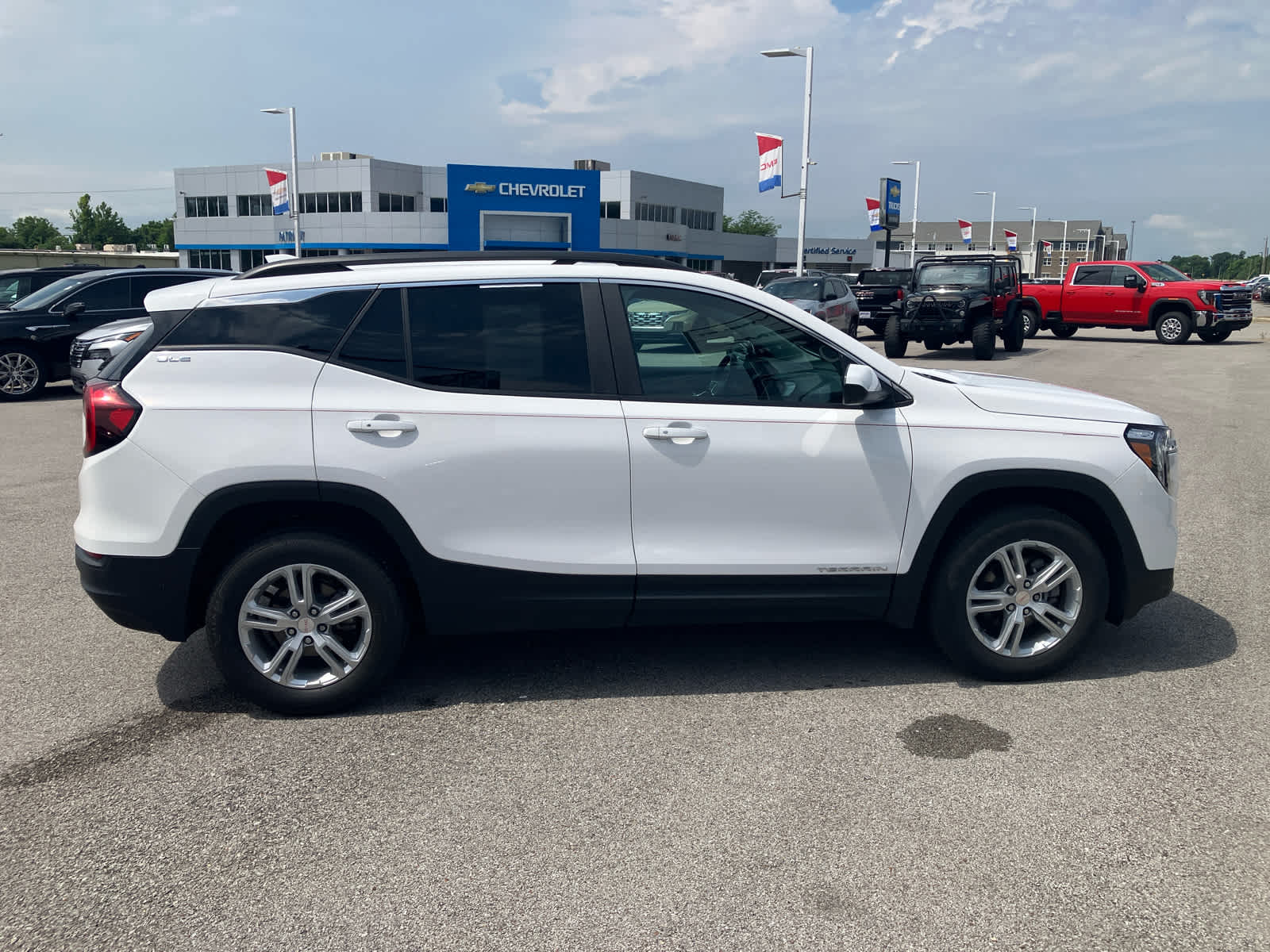 2023 GMC Terrain SLE