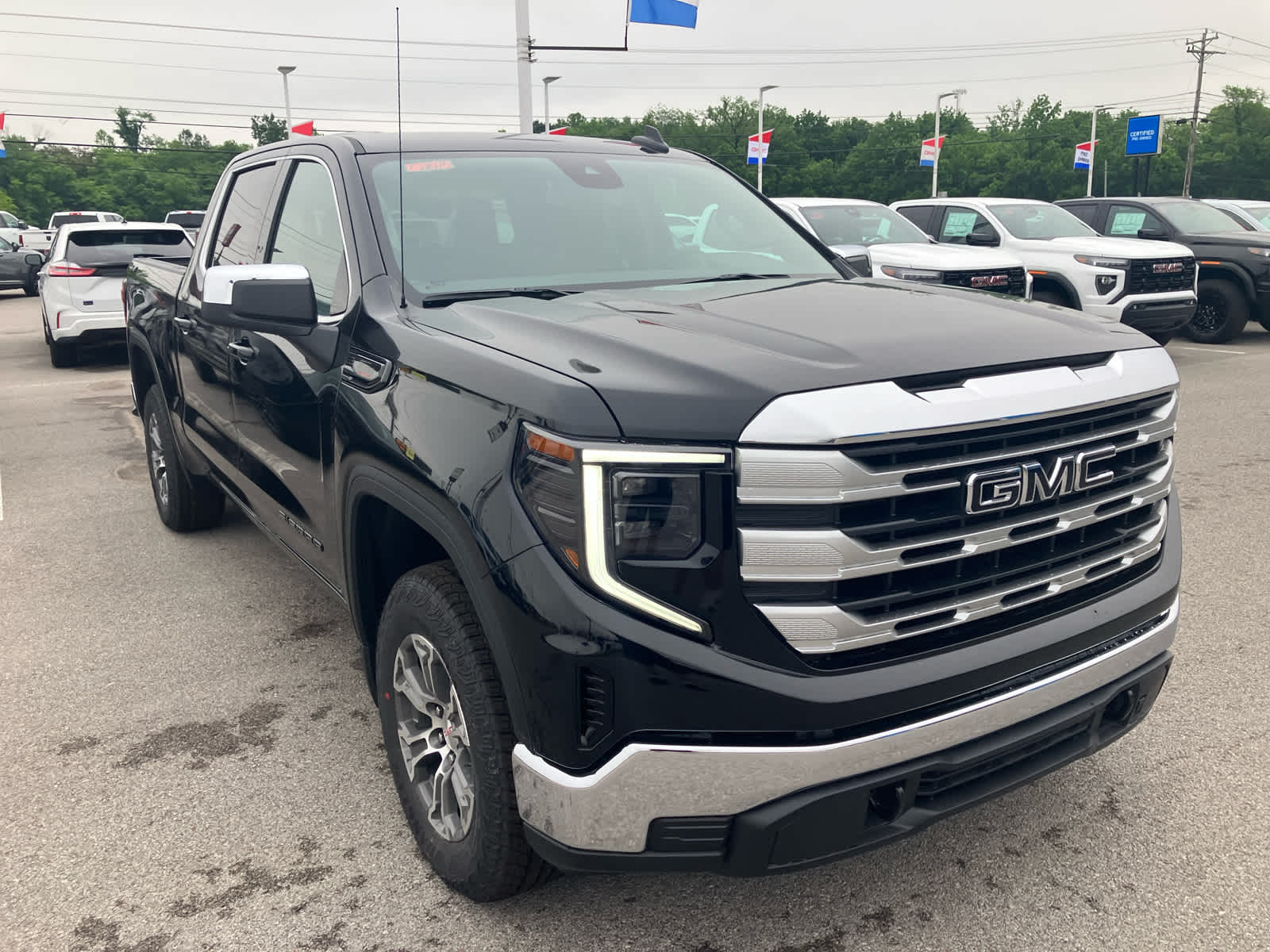 2026 GMC Sierra 1500 SLE