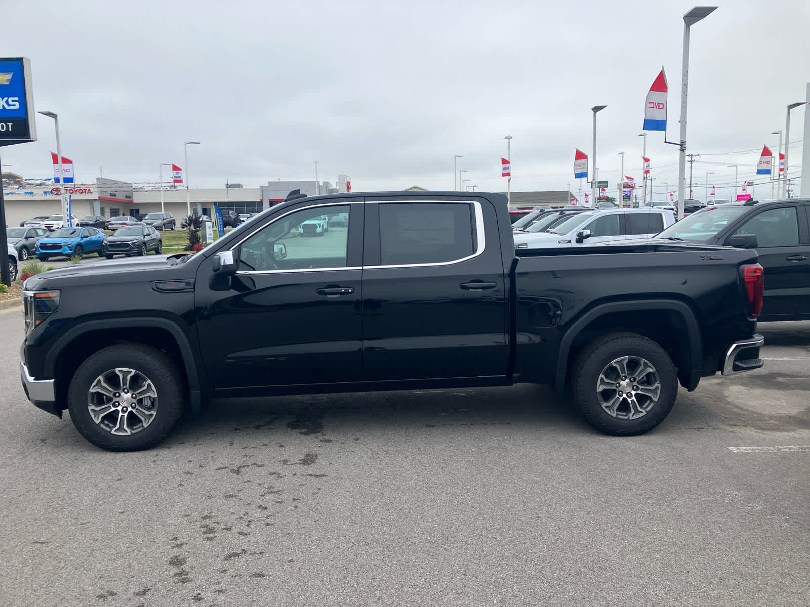 2026 GMC Sierra 1500 SLE