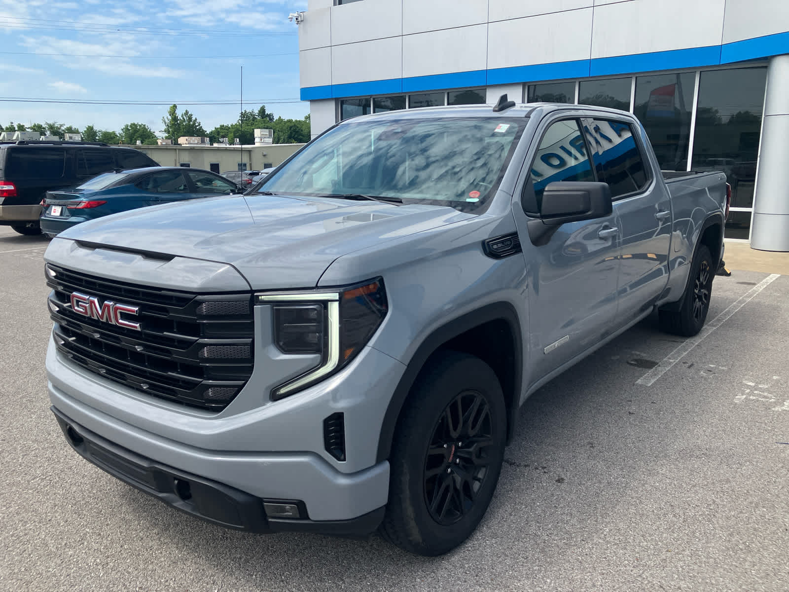 2024 GMC Sierra 1500 Elevation