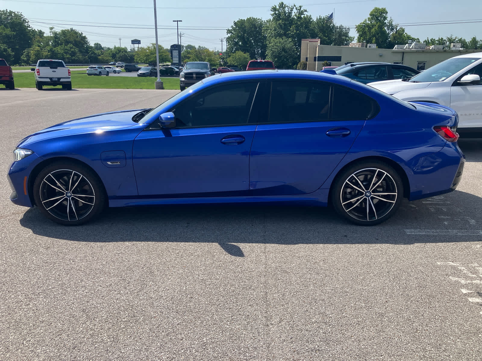 2023 BMW 3 Series 330e