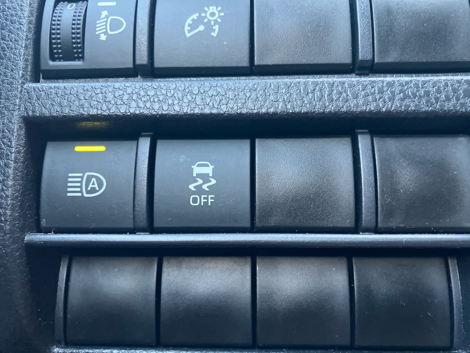 2025 Toyota Tacoma 4WD SR