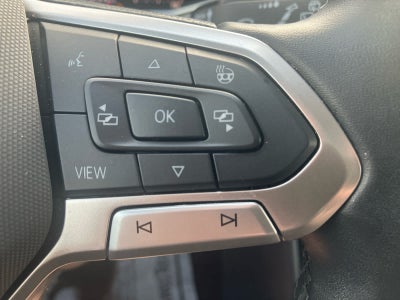 2025 Volkswagen Taos SE Black