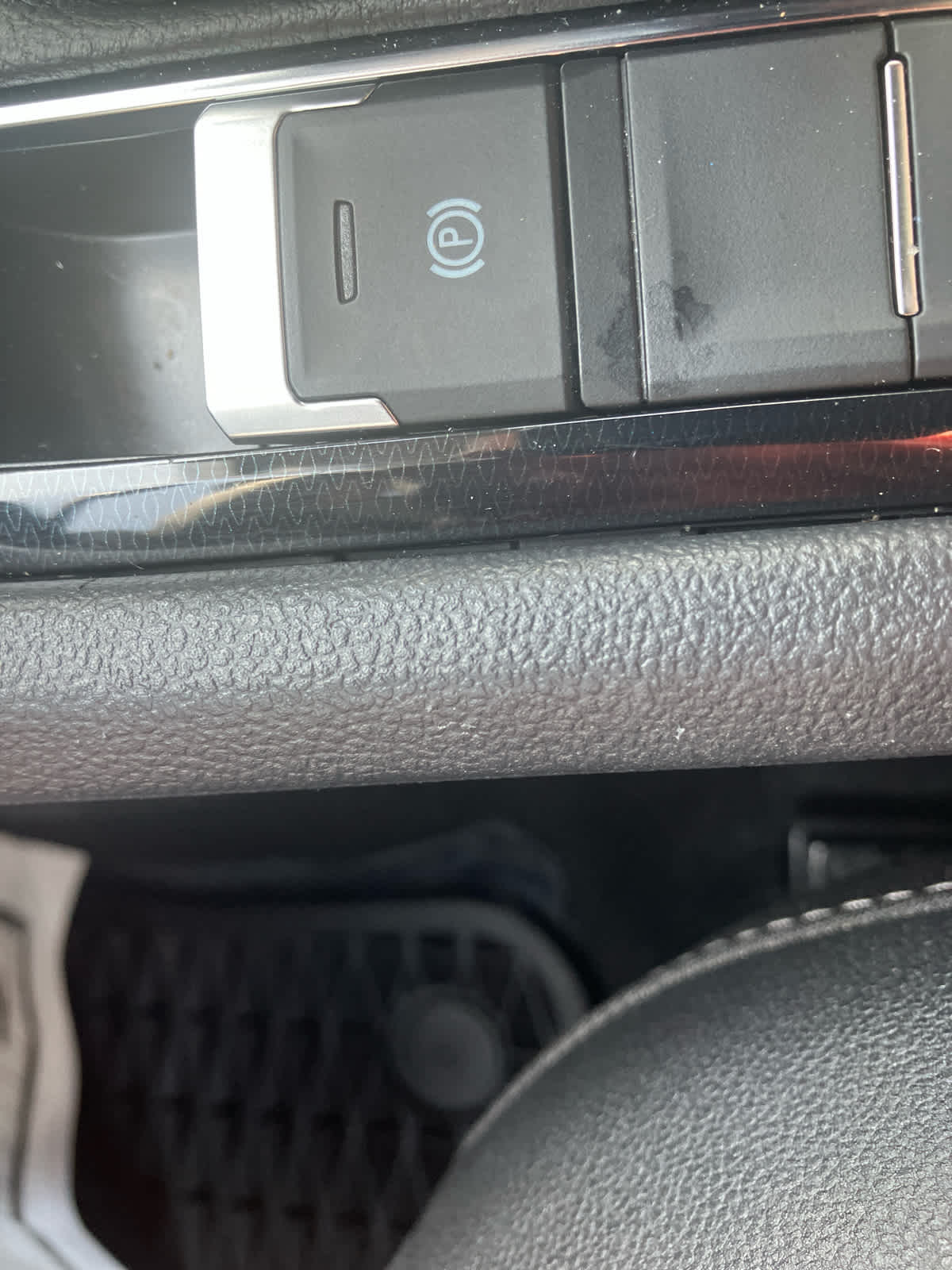 2025 Volkswagen Taos SE Black