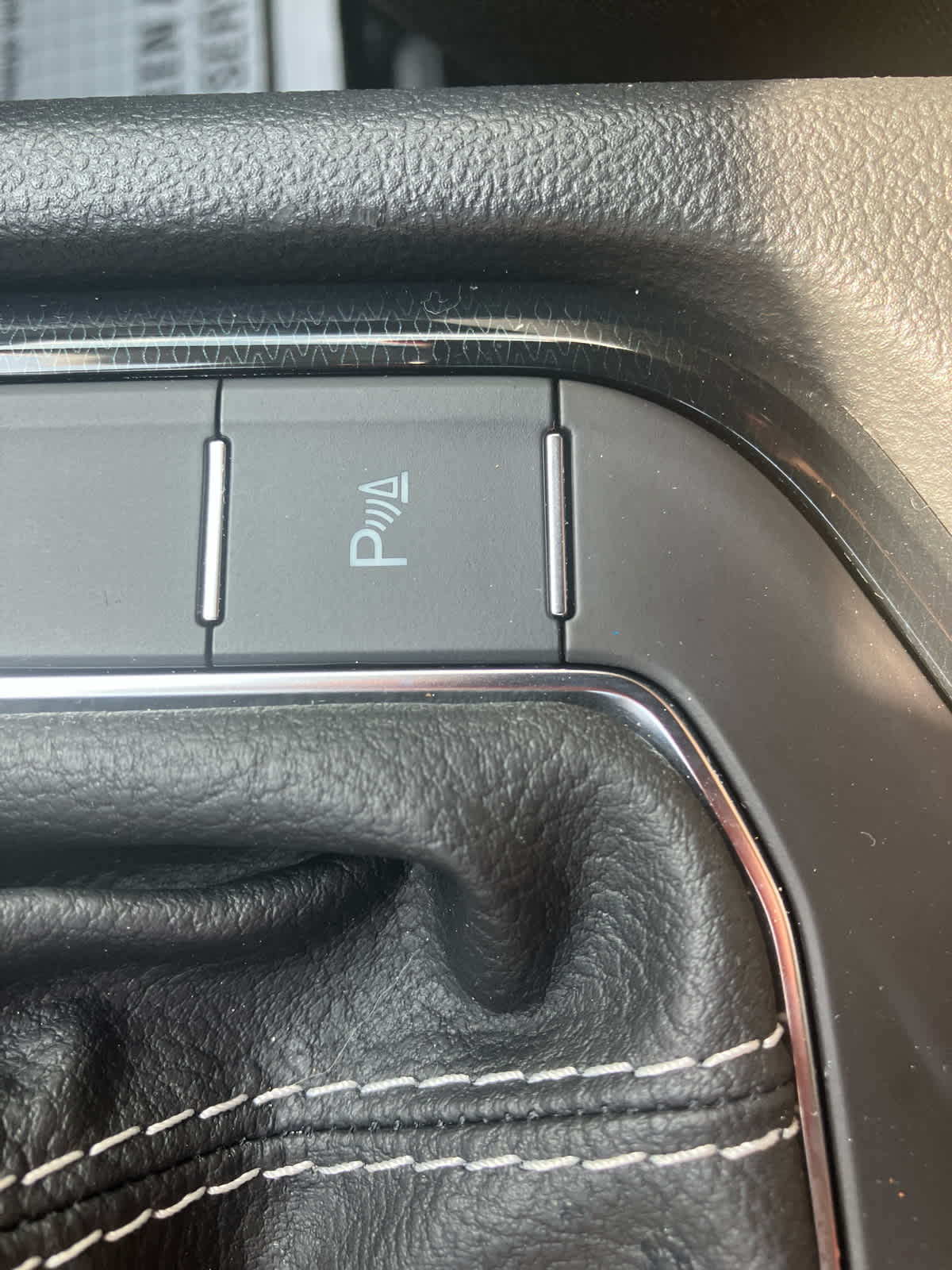 2025 Volkswagen Taos SE Black