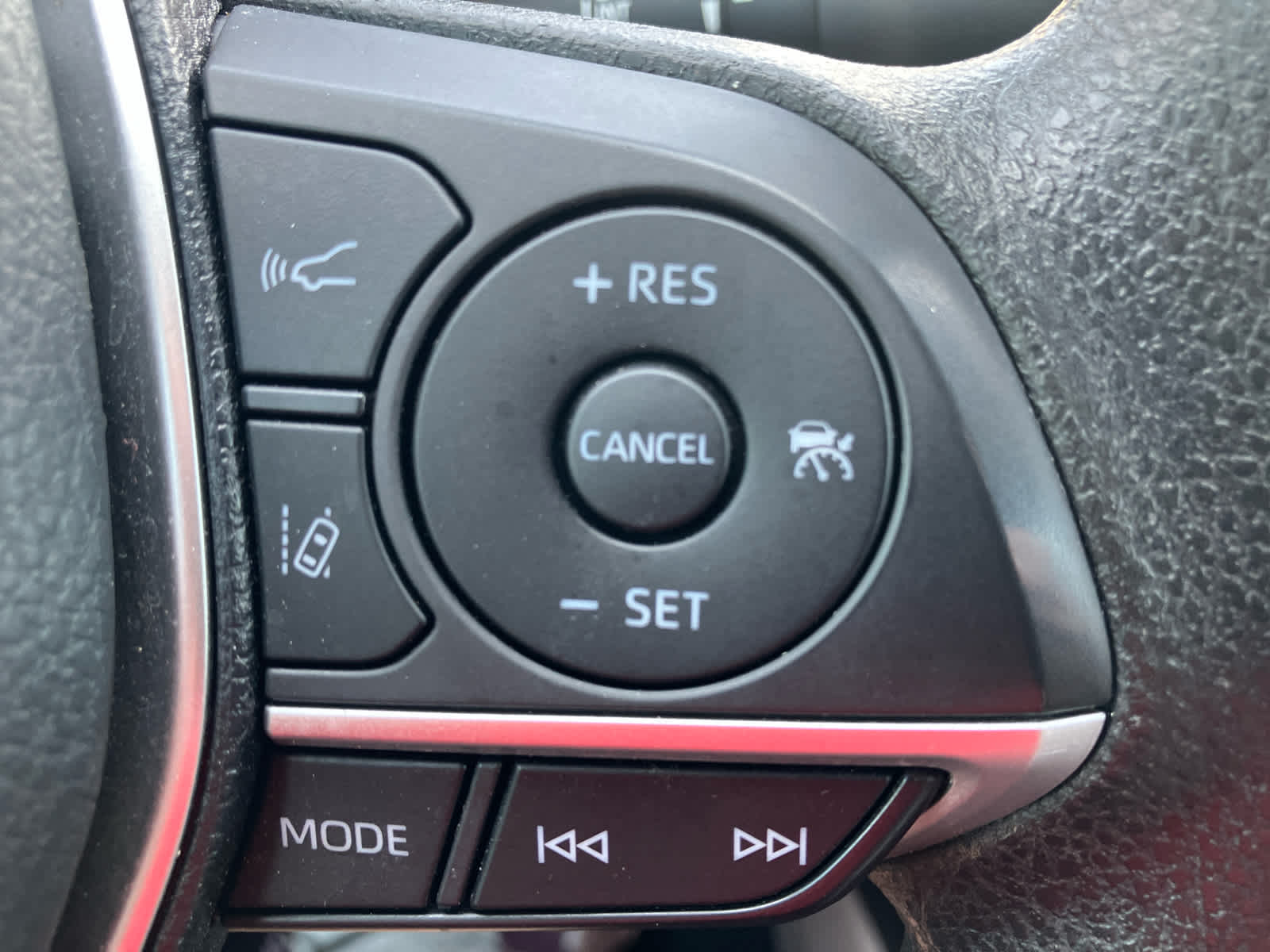 2024 Toyota Camry Hybrid LE