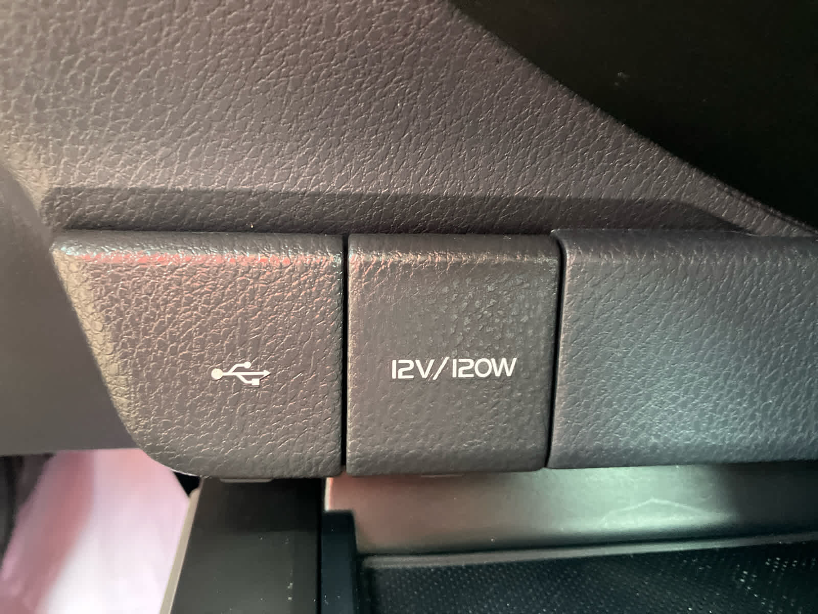 2024 Toyota Camry Hybrid LE