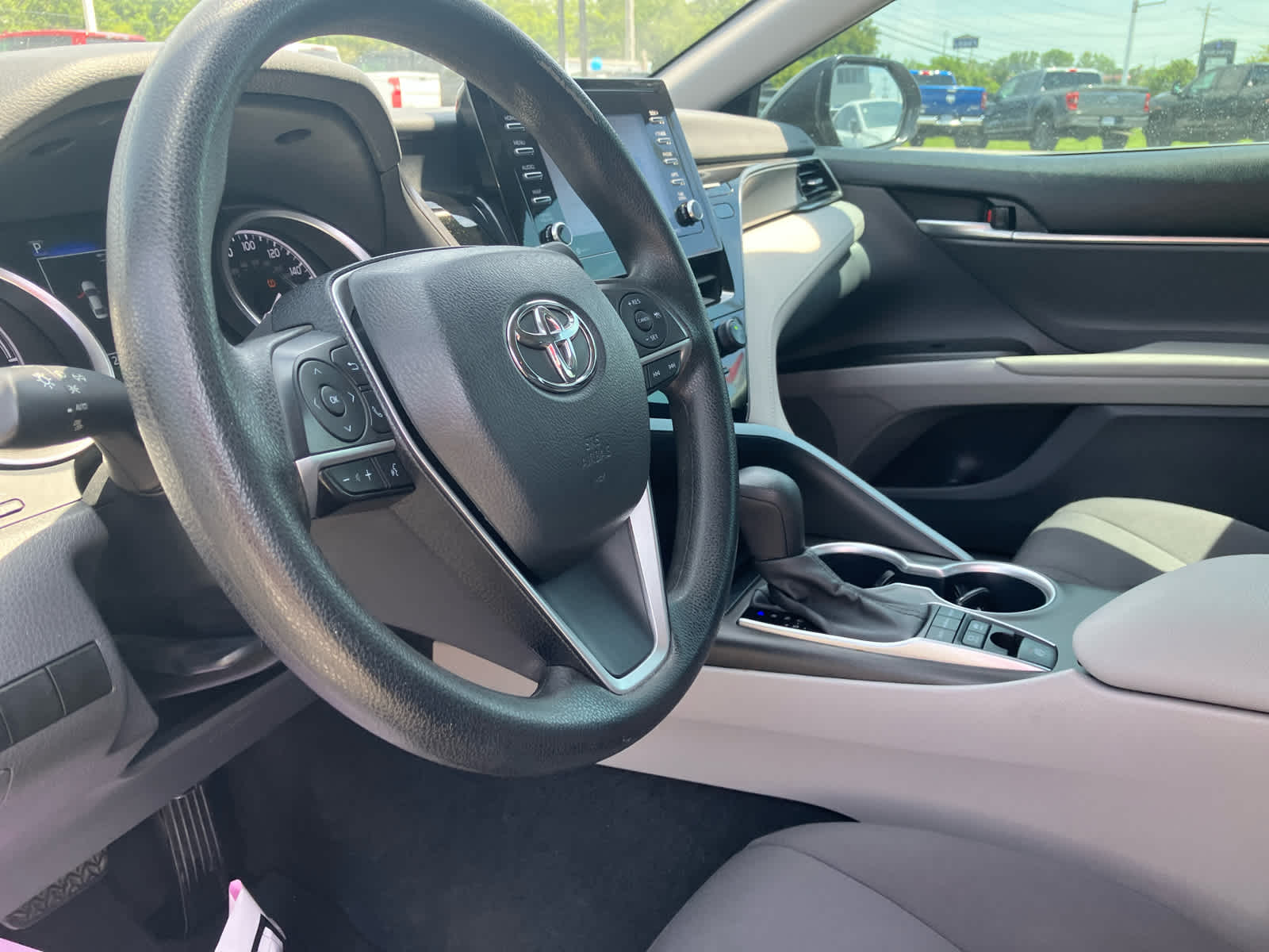 2024 Toyota Camry Hybrid LE
