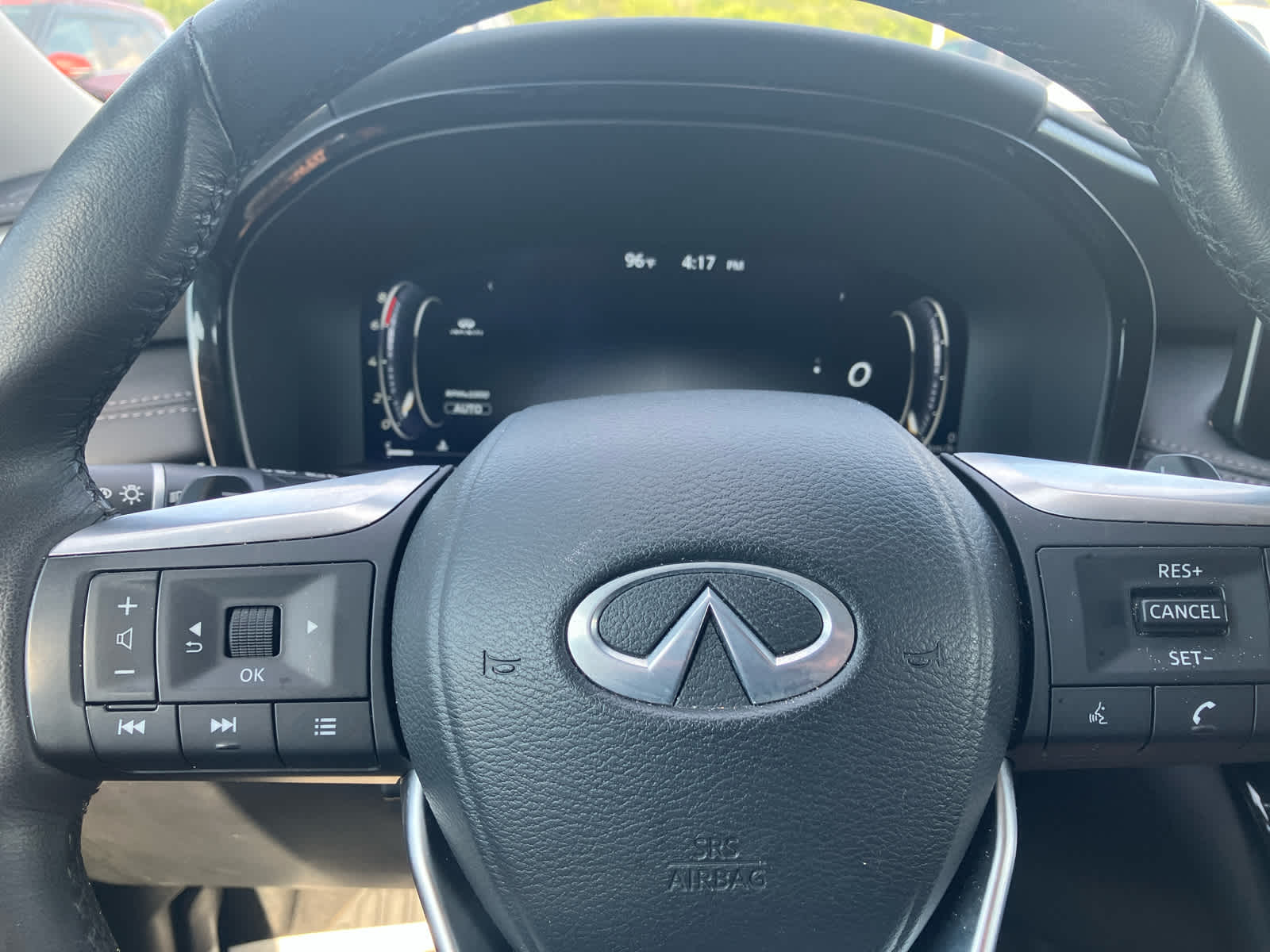 2025 INFINITI QX60 LUXE