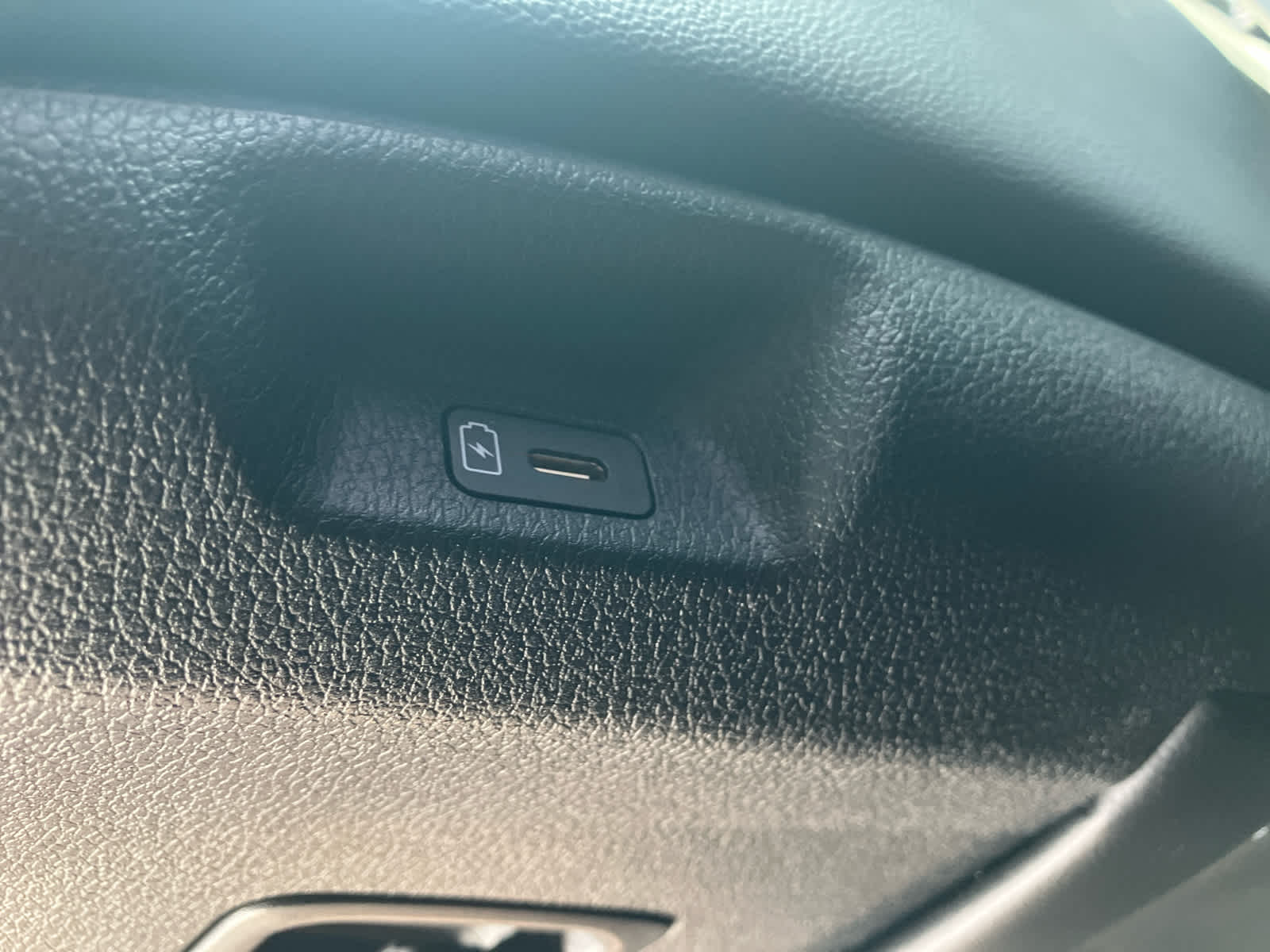 2023 Kia Sportage EX - Photo 32