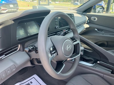 2024 Hyundai Elantra SE
