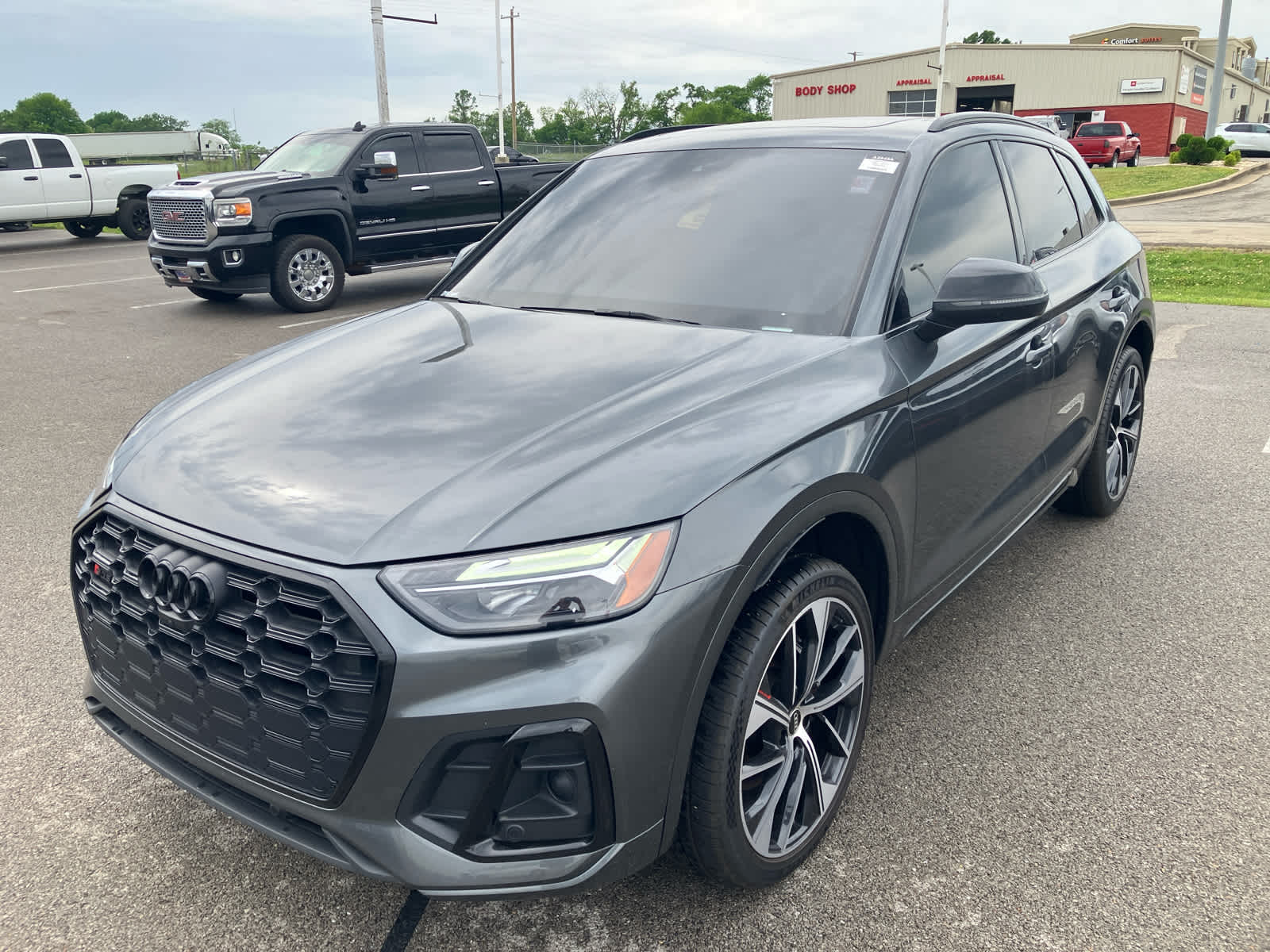 2022 Audi SQ5 Premium Plus